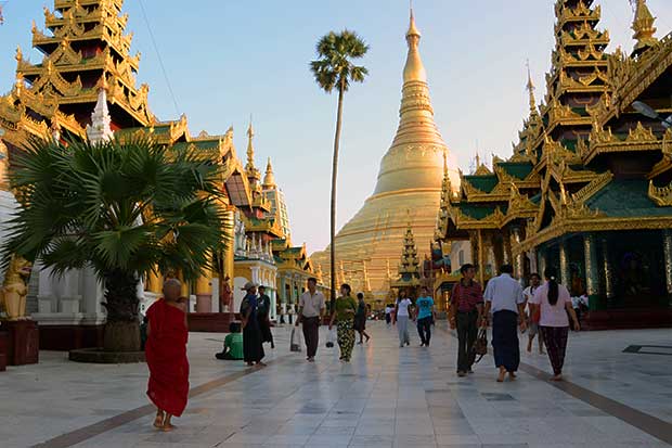 YangonShwedagon1